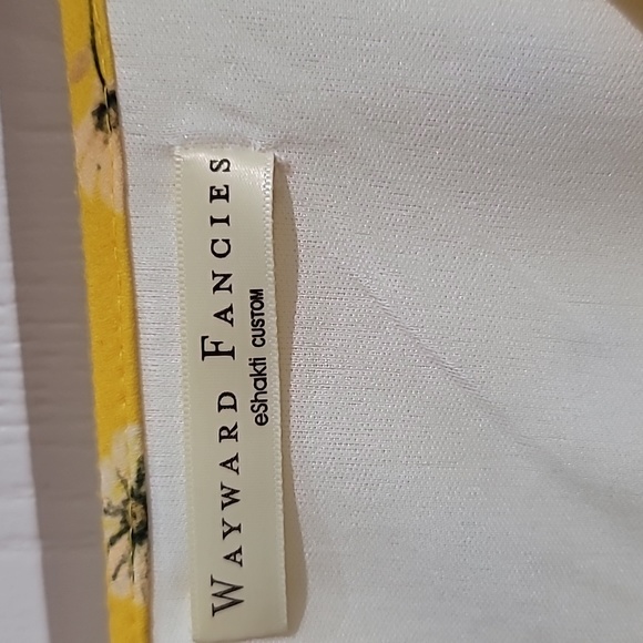 Yellow Daisy Dress - Picture 2 of 5